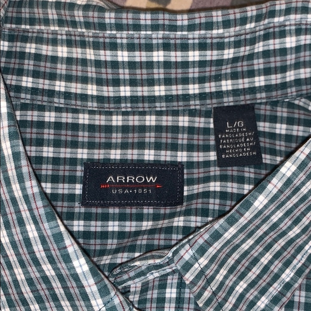 Button up - Picture 3 of 5